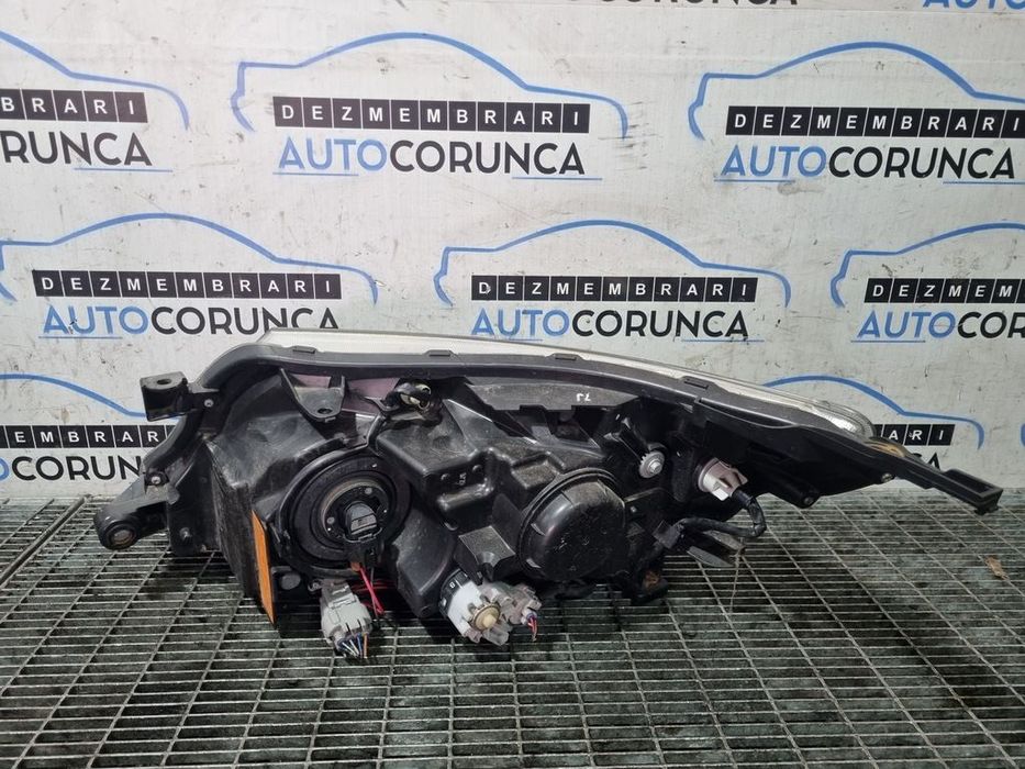 Far Dreapta Subaru Forester 2007 - 2010 SUV 4 Usi (1210) Xenon CLEMA RUPTA