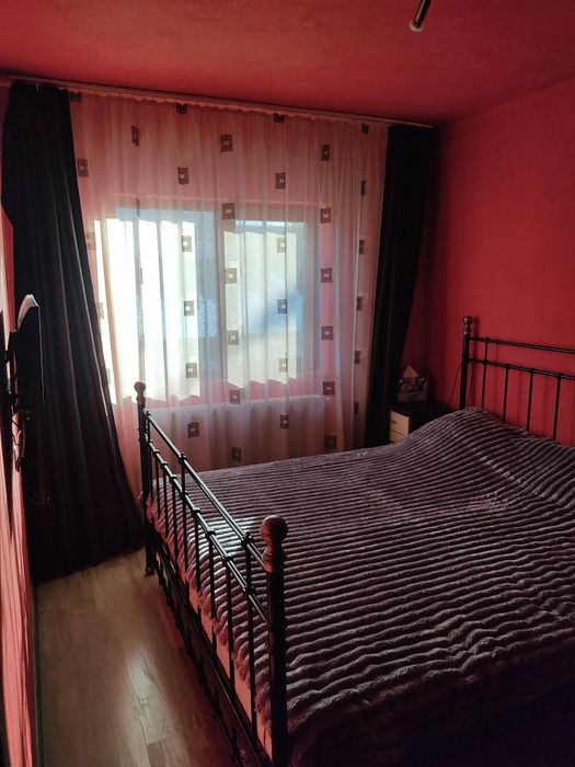 Apartament 3 camere etaj 1/4 ARAD