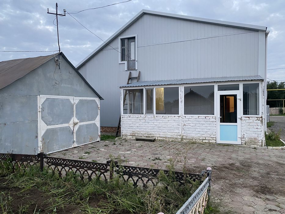 Продам дом  в село Айет