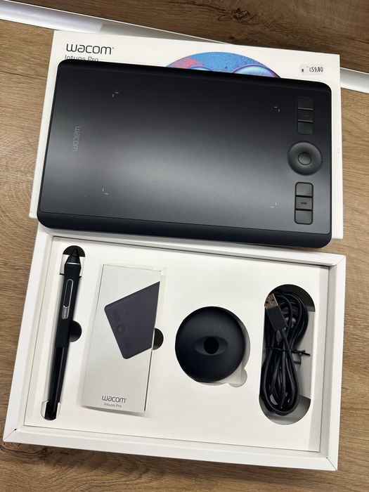 Wacom Intuos Pro Small PTH-460 + Pro Pen 2, пълен комплект