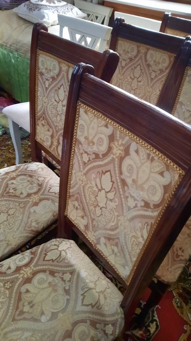 Стулья,мягкие, чистые, крепкие