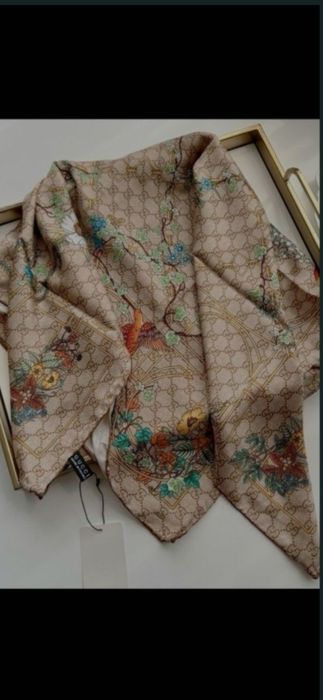 Eșarfe Gucci, model 2026, 90x90cm, 100% mătase, pret fix