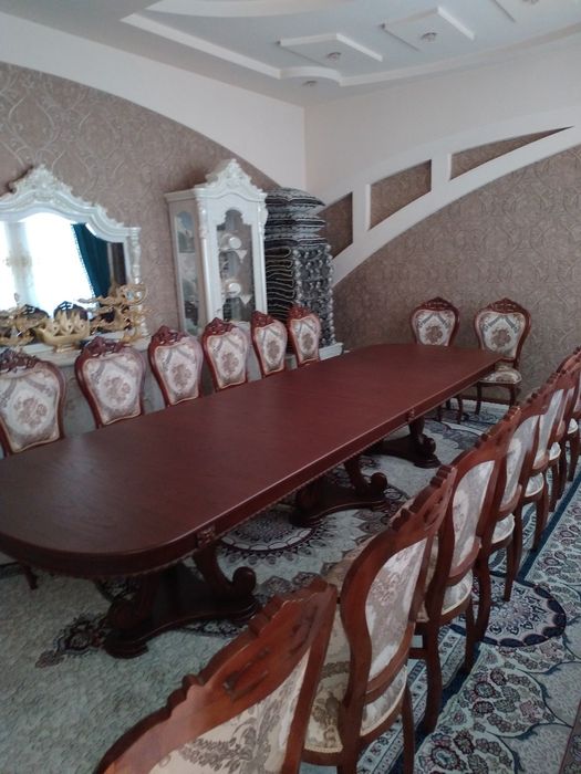 Стол стул срочно сотилади йонг'о