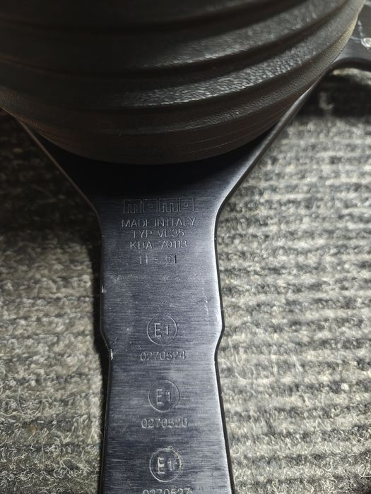 Volan momo cu butuc mercedes