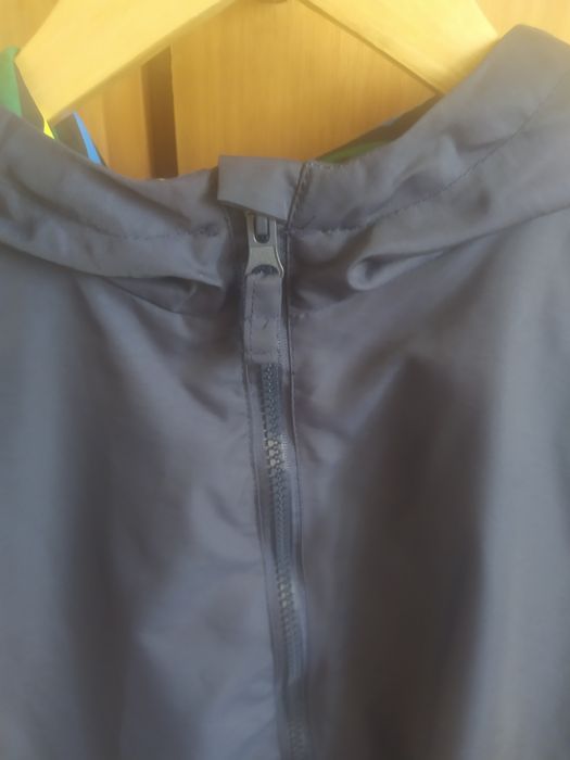 Продам детскую ветровку