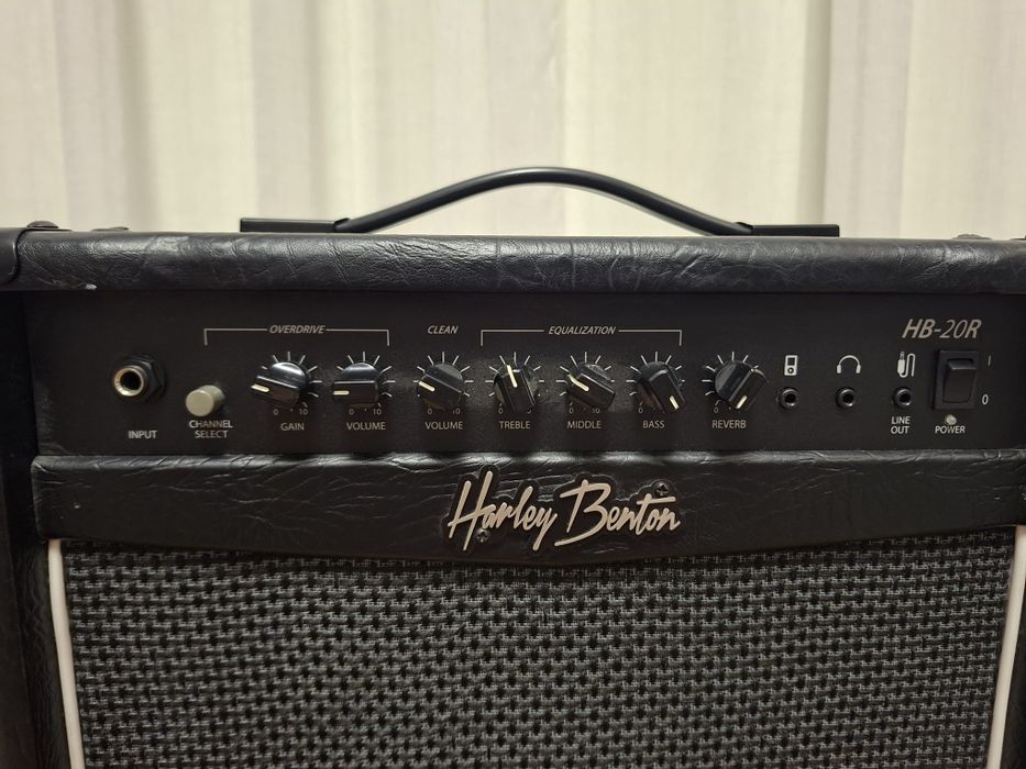 Set chitara Harley Benton cu amplificator