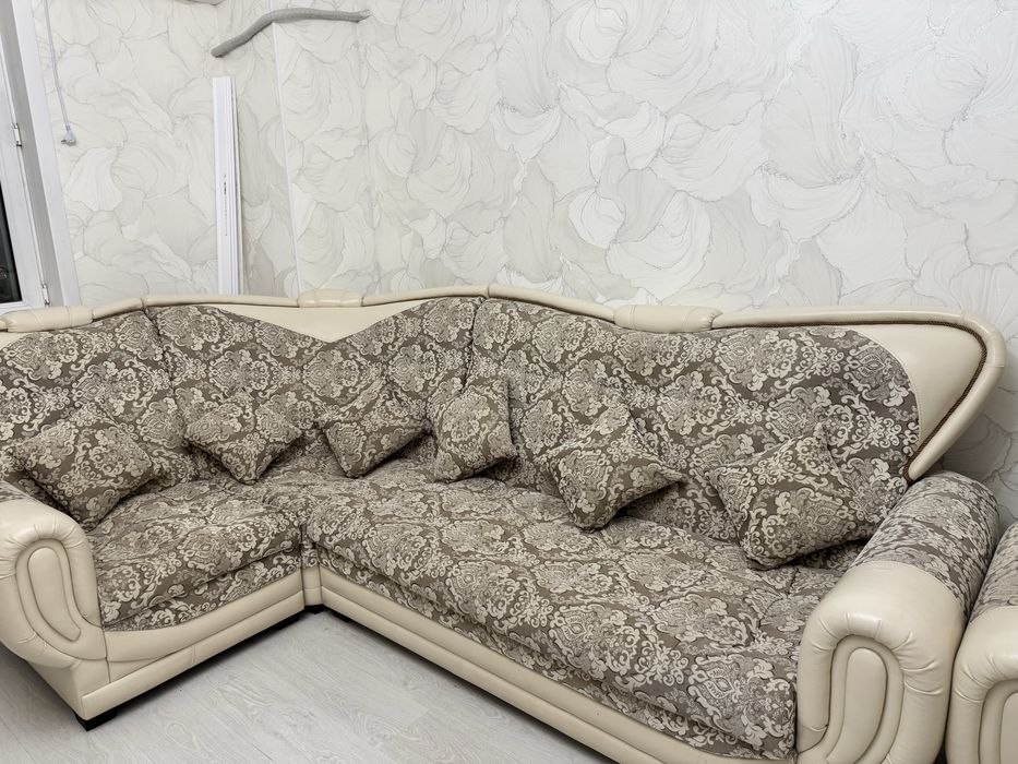 Продам мебель в зал