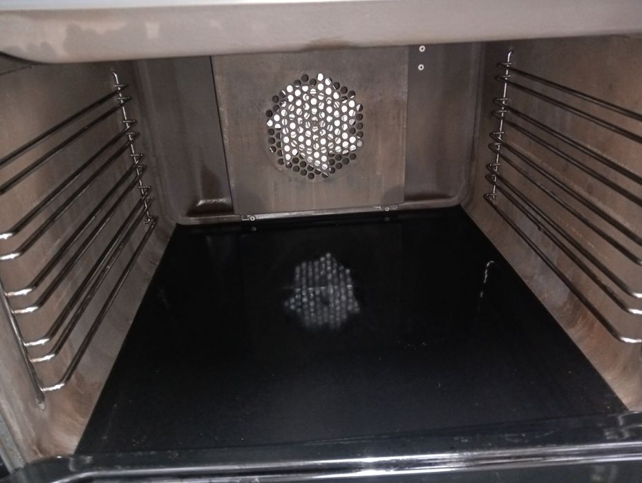 Свободно стояща печка с керамичен плот Voss с 2 години Гаранция!