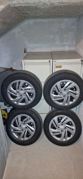 Чисто нов комплект от 4 броя летни гуми Continental 175/65 R14 + джант
