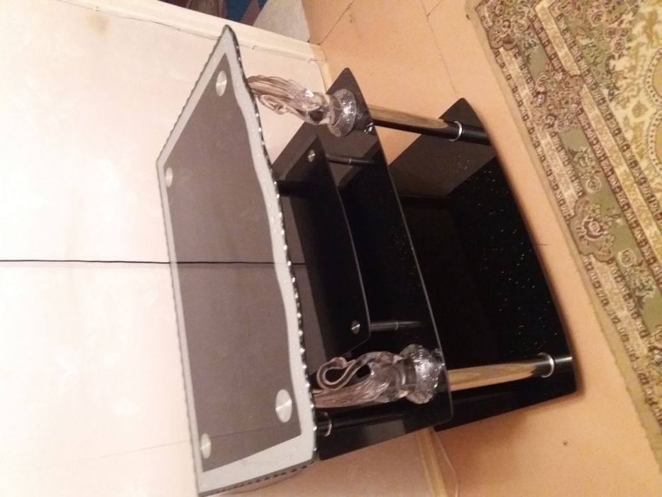 Продам подставку под телевизор.