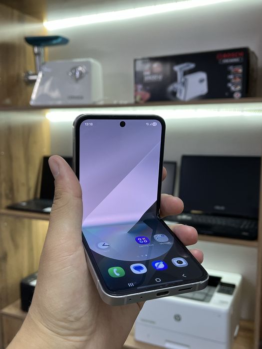 Samsung Galaxy Flip 6