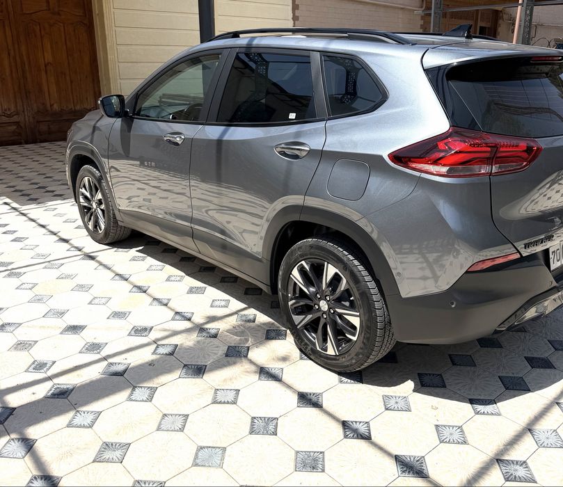 Tracker Premier.
