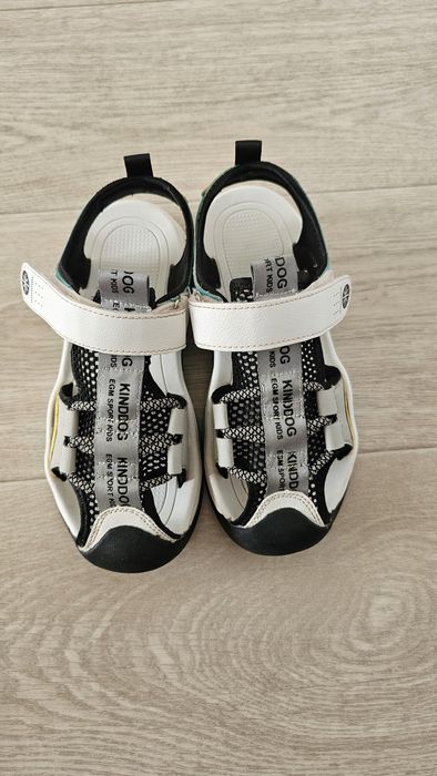 Продаются детские сандали