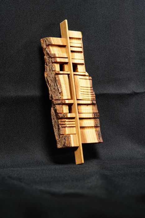 Стенна пластика маска