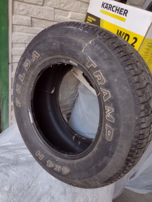 Vând anvelope de vara 265 60 18sau 245 40 19 sau 205 50 15