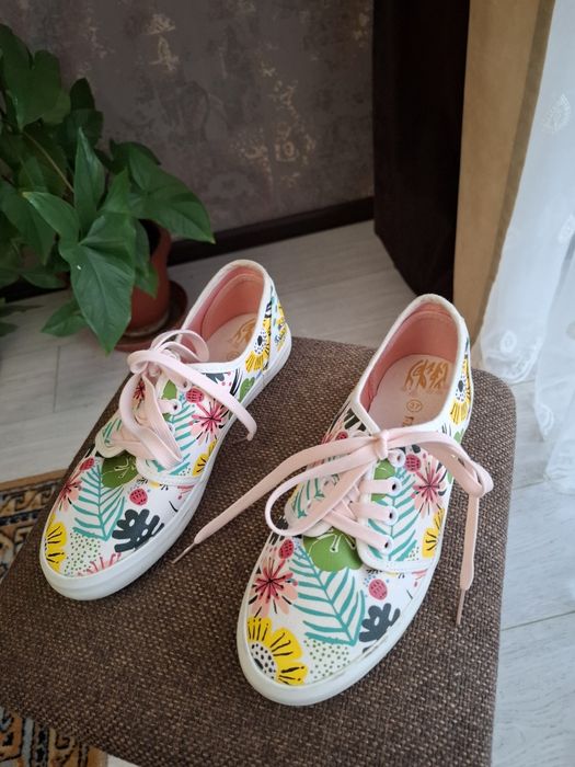 Продам новые мокасины