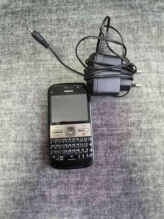 Продам мобильный телефон