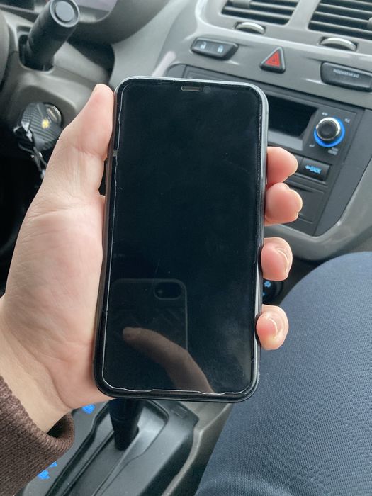 Айфон 11 сатылады срочно