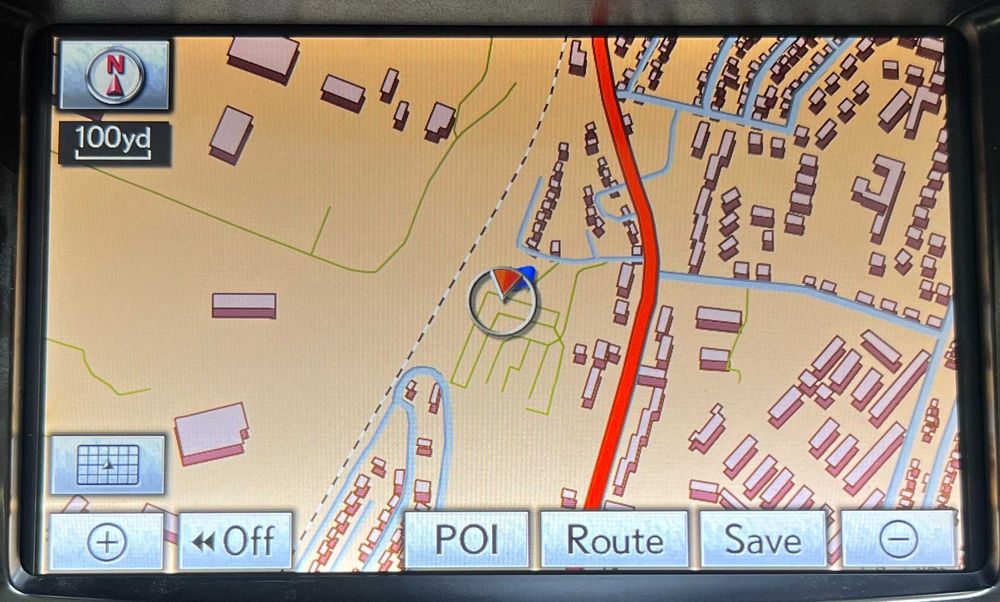 Желтый экран TOYOTA/LEXUS