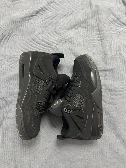 Jordan 4 black cat