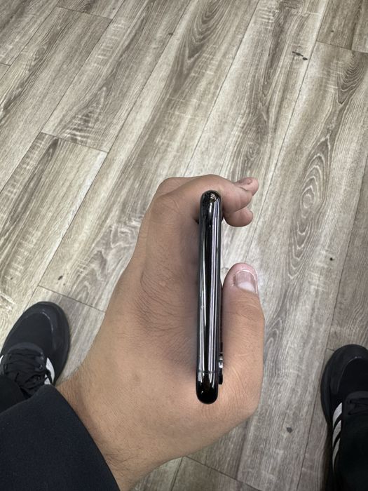 Iphone  xs max srochni sotiladi karopka dakument bot