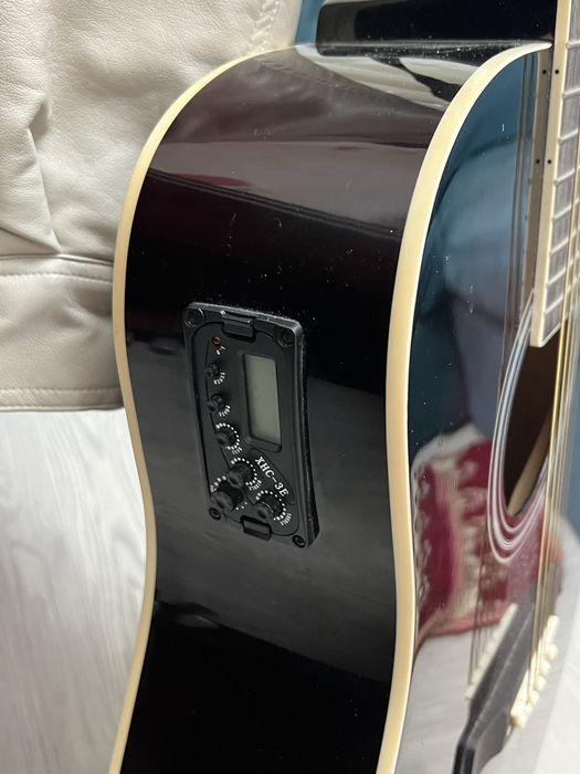 Электроакустическая гитара Adagio