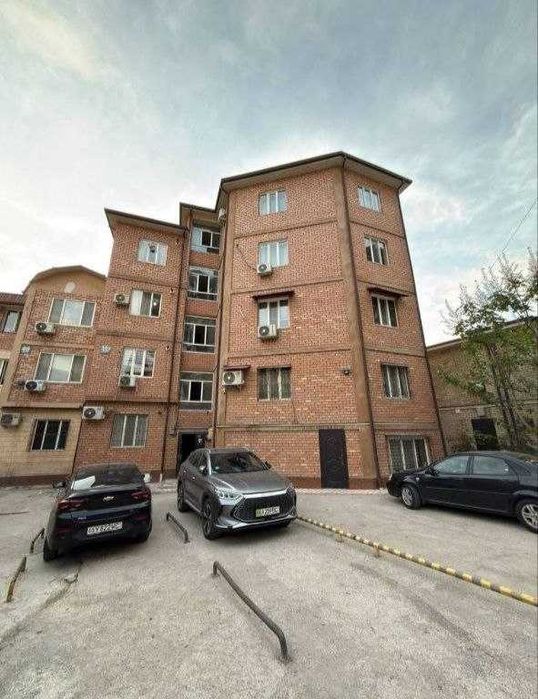 Продается новостройка 3 х ком Мега планет