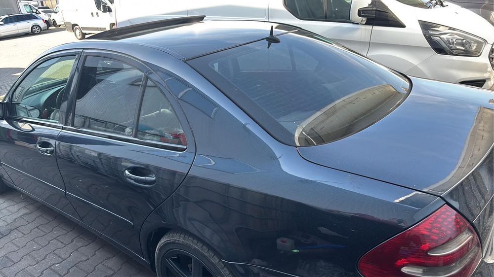 MERCEDES-BENZ E-Class 0 — imagine 5