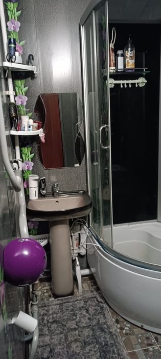 Продам 2х ком квартиру.