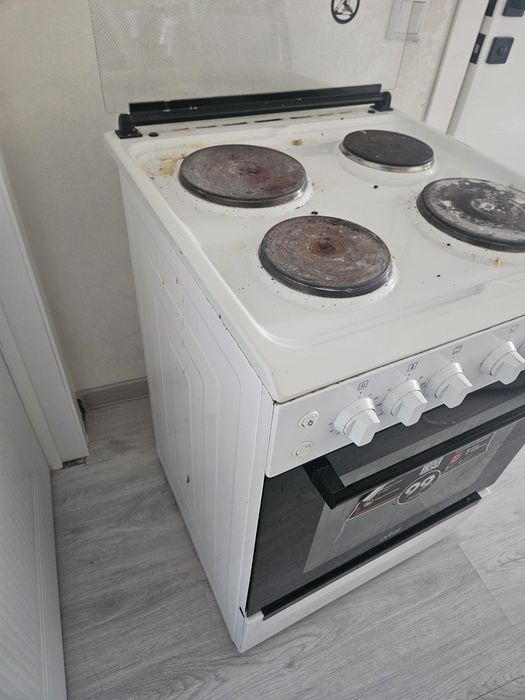 Продам электроплиту