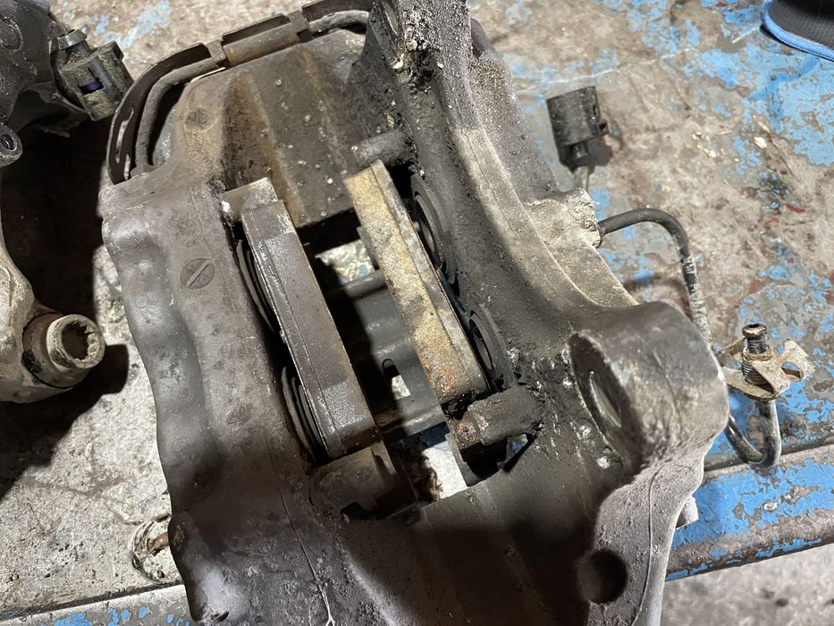 четирибутални задни спирачни апарати Audi q7 4.2 tdi ауди кю7