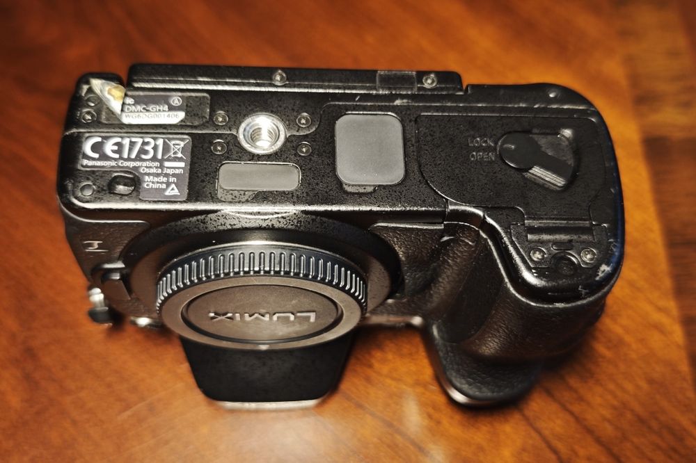 Panasonic Lumix GH4 cu 1092 cadre