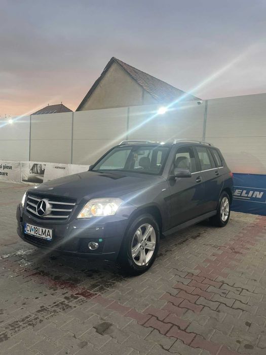 Vând Mercedes glk220