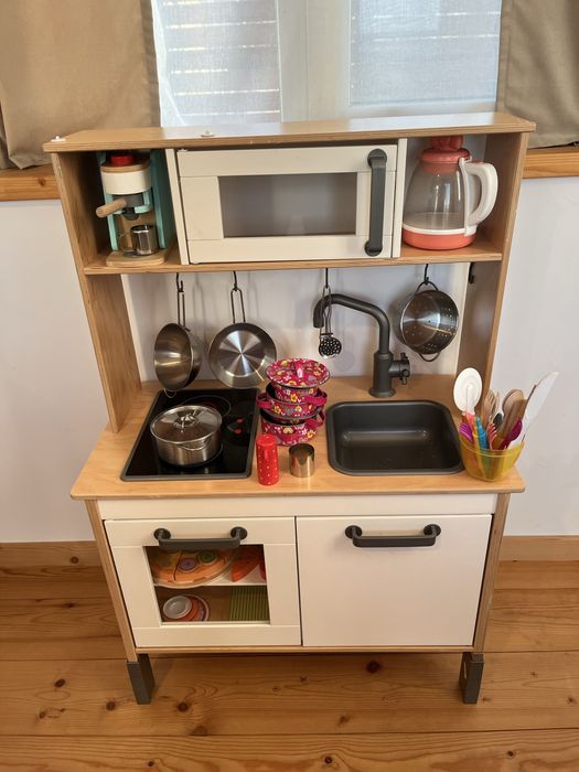 Детцка кухня и играчки