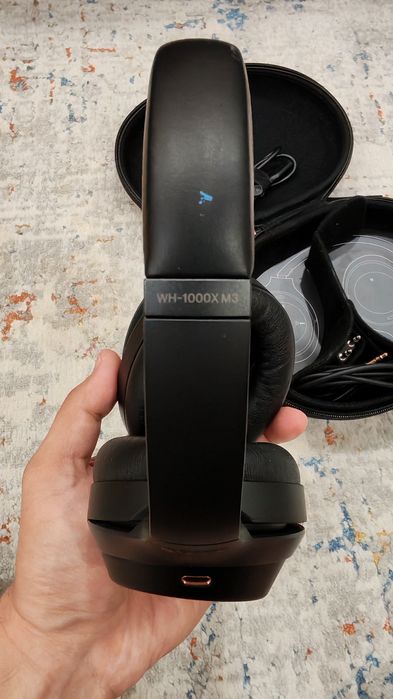 Продам наушники Sony WH-1000XM3