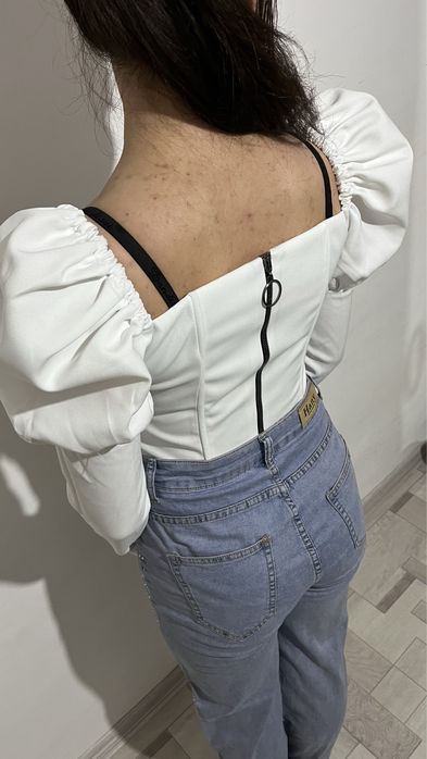 Кофта карсет в беом оттенке