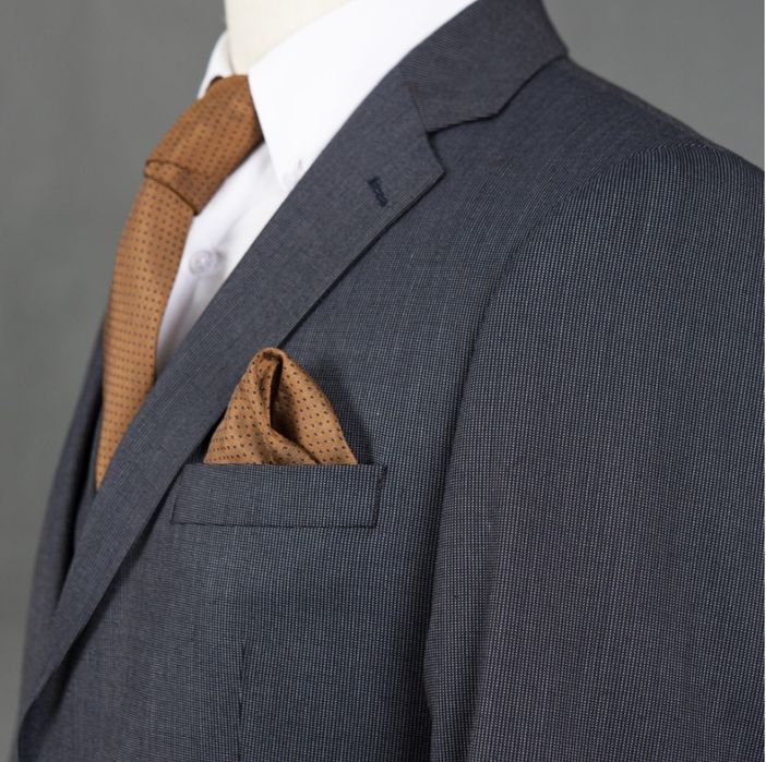 Продам костюм новый!