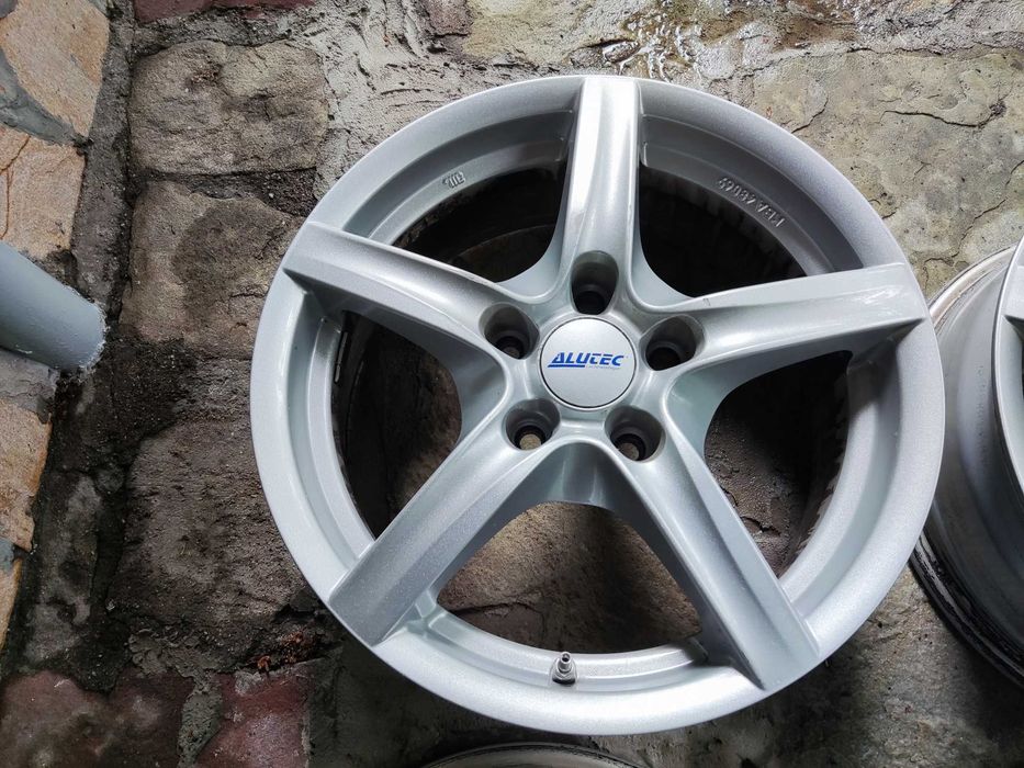 16 цола 5x114,3 лети лети джанти 5х114,3 Alutec Mazda Kia Hyundai Nissan