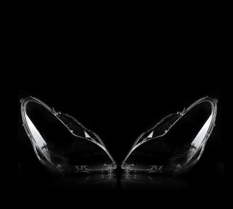 Стекло фары на W219 Mercedes..CLS 500,CLS63AMG