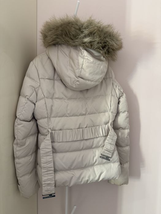 Зимно яке ZARA с естествен пух и махаща се качулка