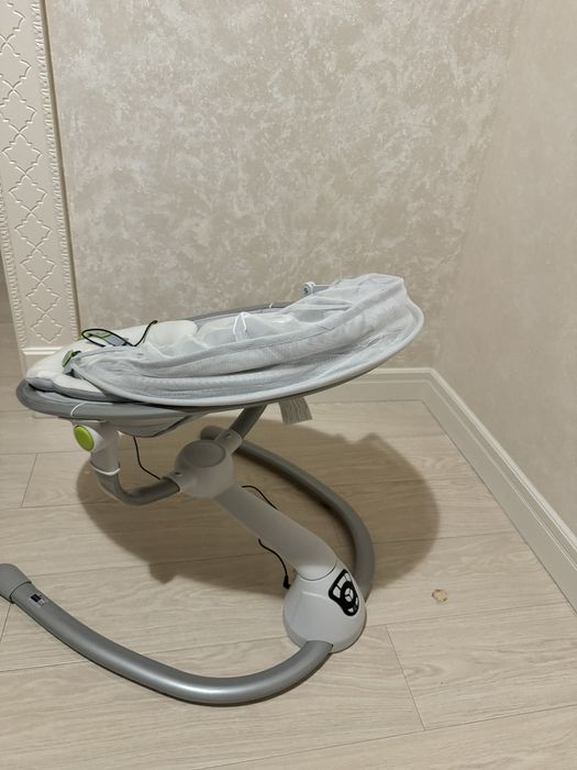 Шезлонг для новорожденных