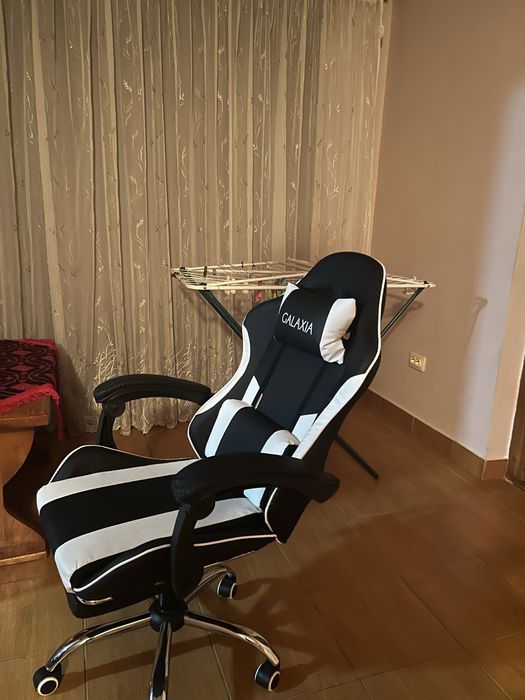 Vand scaun gaming + casti