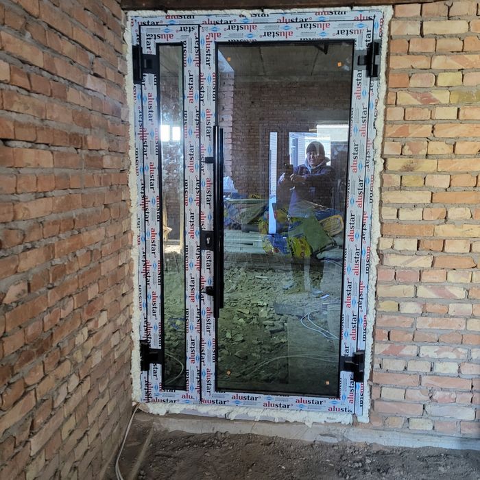 Алюминиевый окна, двери,перегародки