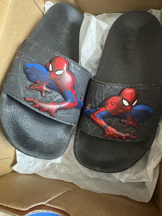 Детска триколка,детски дрехи 116,110 и обувки