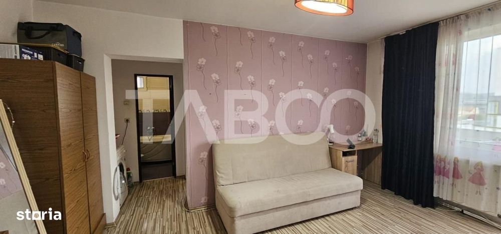 Apartament 3 camere zona Trei Stejari Strada Balea balcon 3 mp