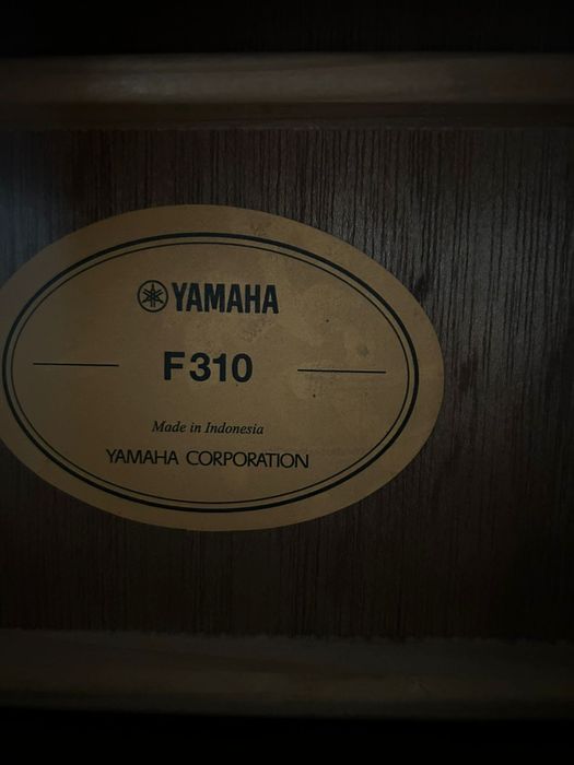 Гитара Yamaha буу