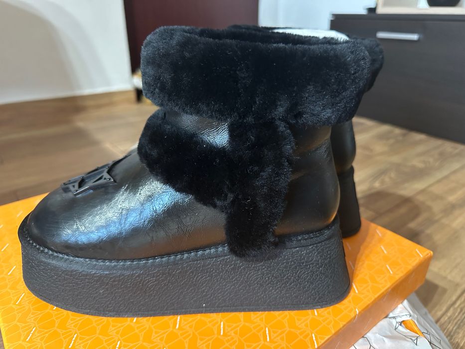 Ghete noi negre NAKED WOLFE din piele naturala, marimea 37