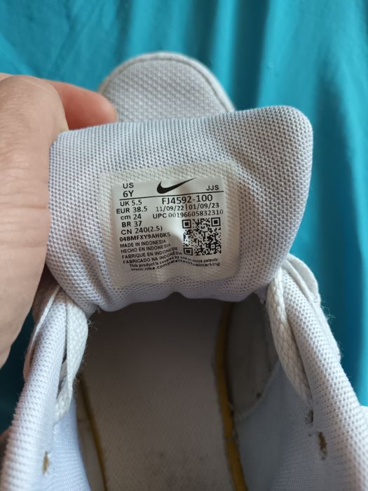 Adidasi Nike Air