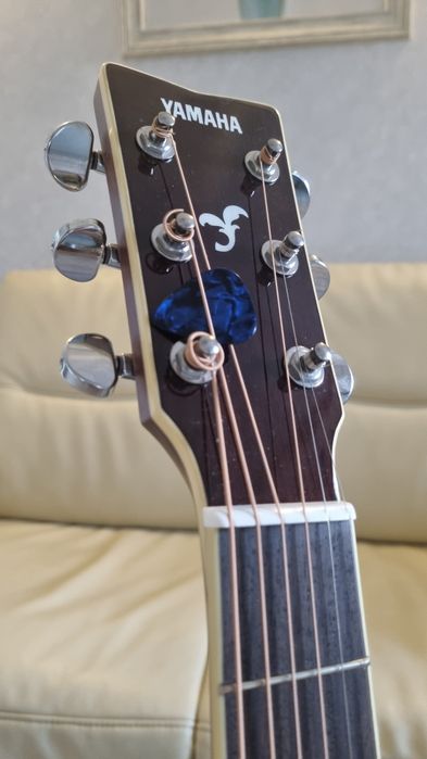 Гитара Yamaha FG830