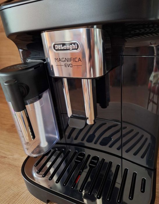 Кафеавтомат DeLonghi Magnifica Evo ECAM 292.81.B